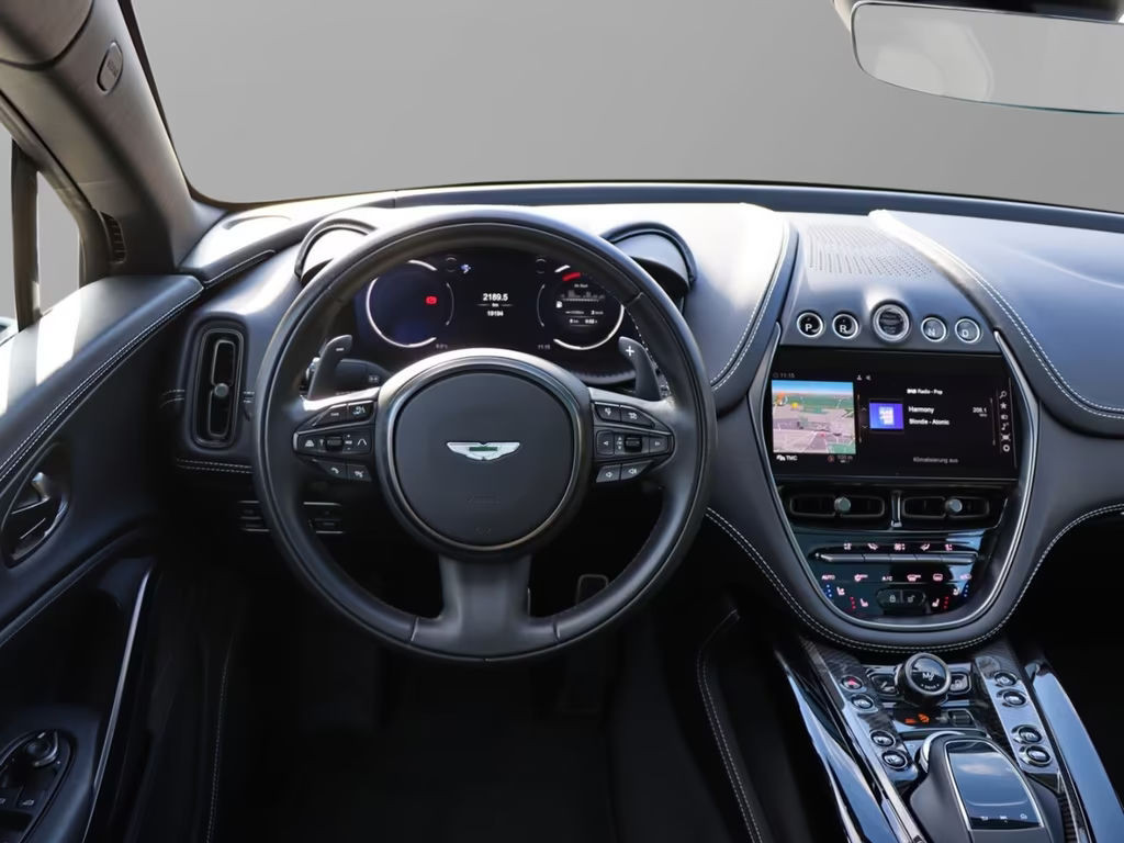 Aston Martin DBX