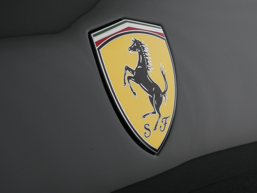 Ferrari 812