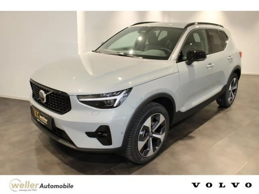 Volvo XC40 Business Plus Dark