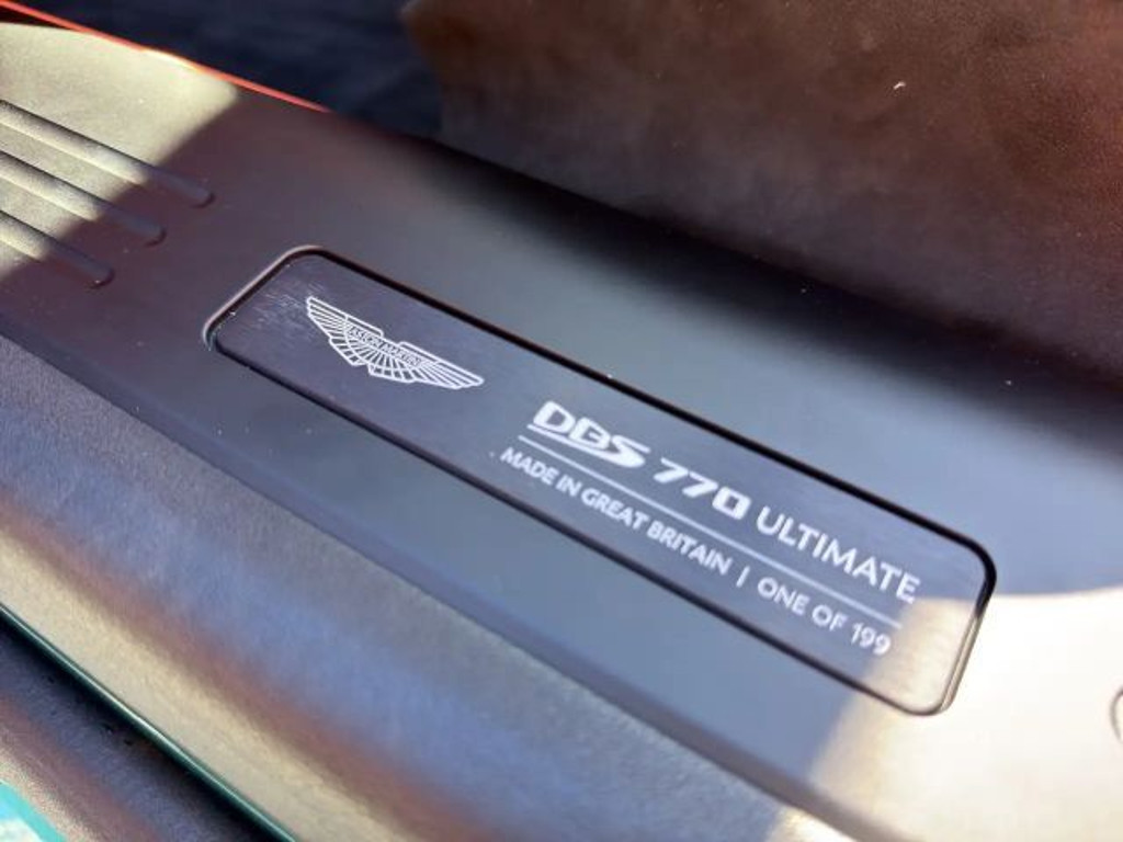 Aston Martin DBS