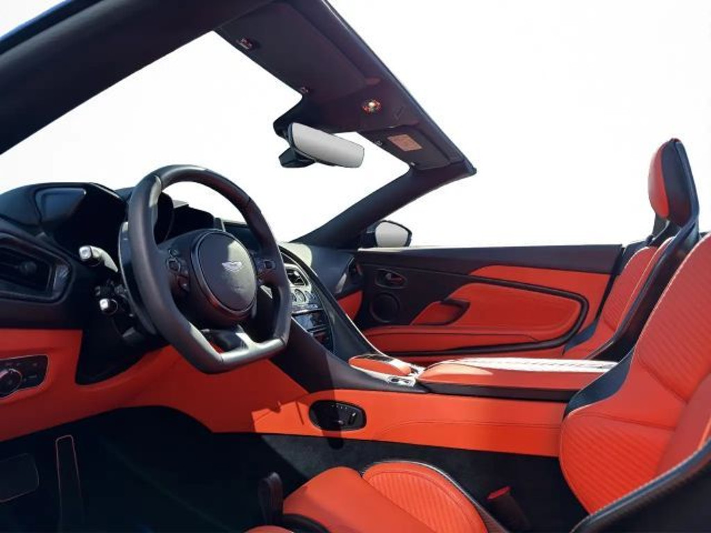 Aston Martin DBS