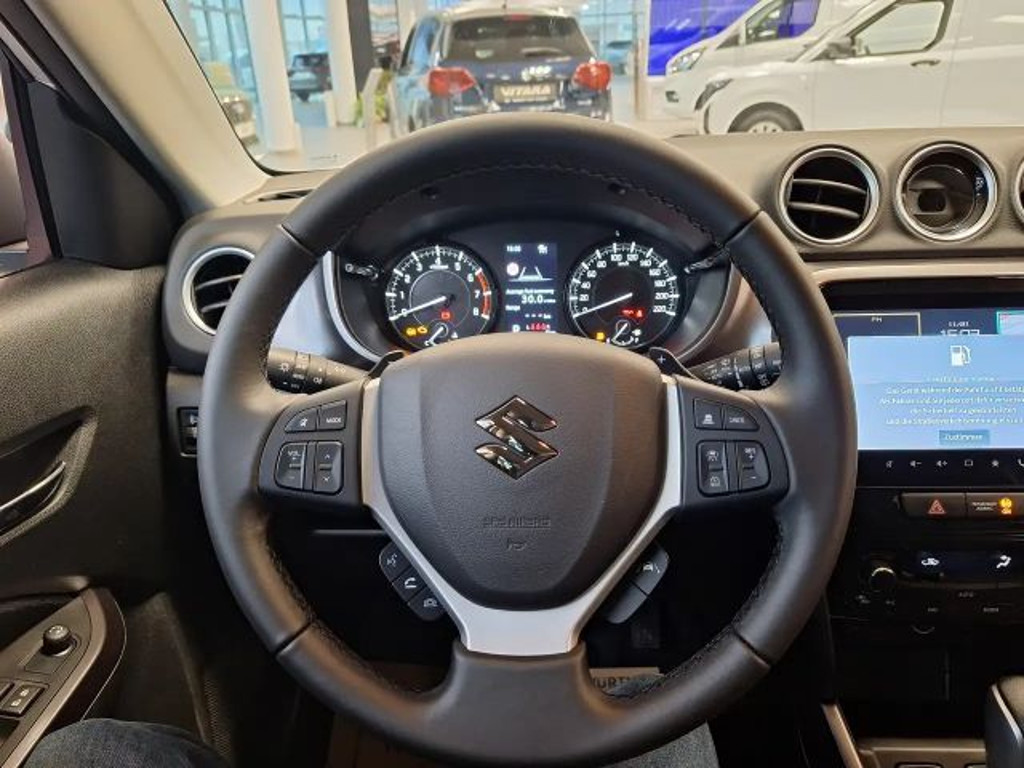 Suzuki Vitara Shine Hybrid