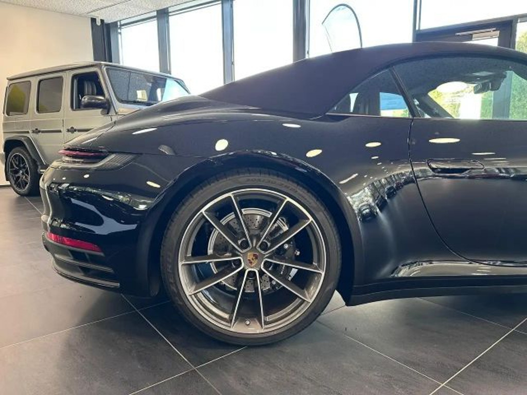 Porsche 992