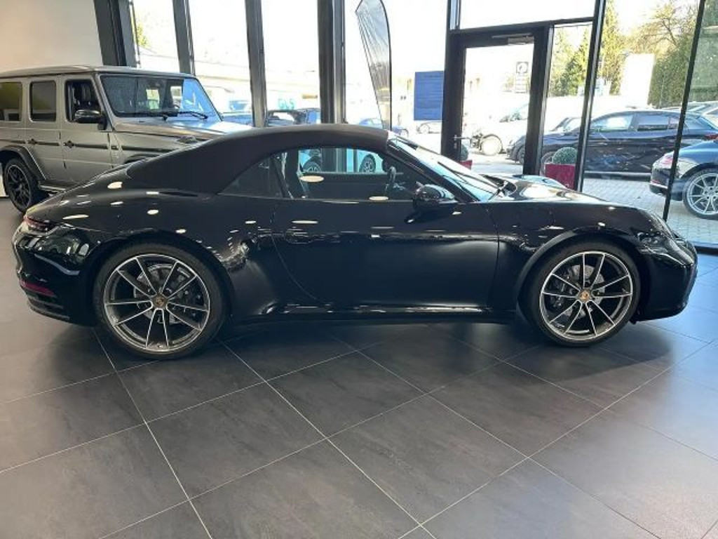 Porsche 992