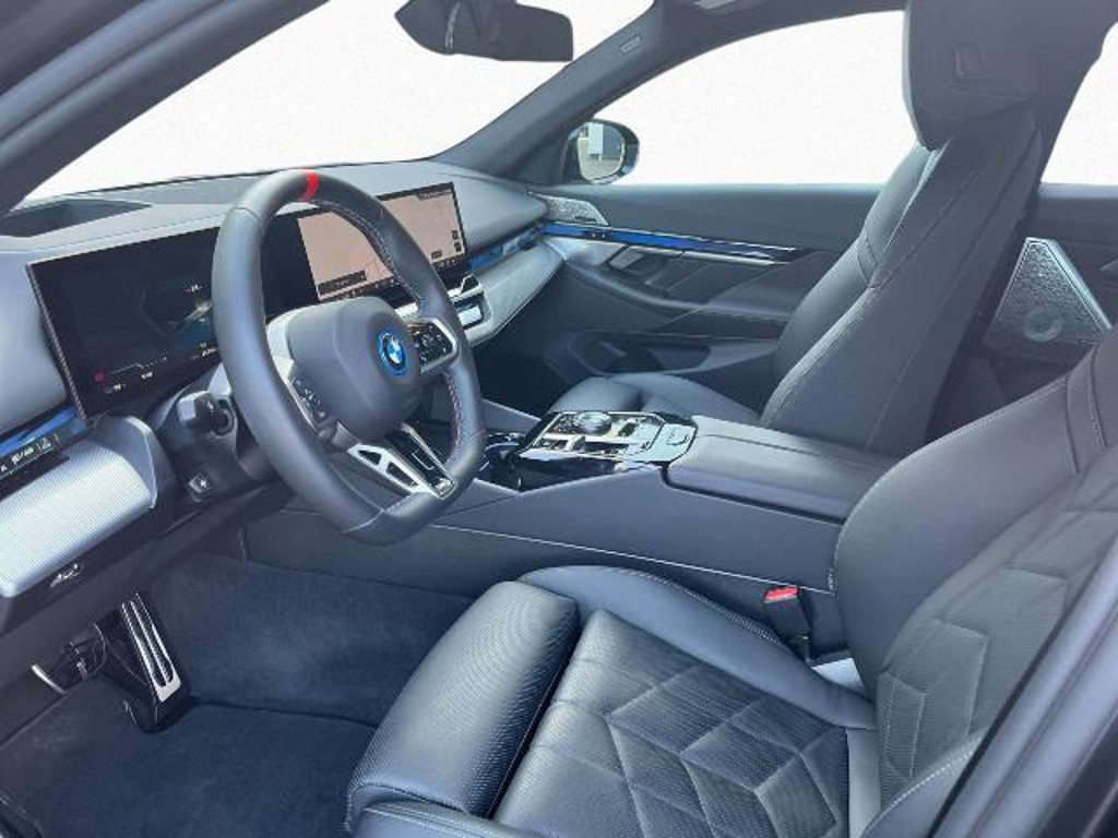 BMW i5 xDrive Sedan M60
