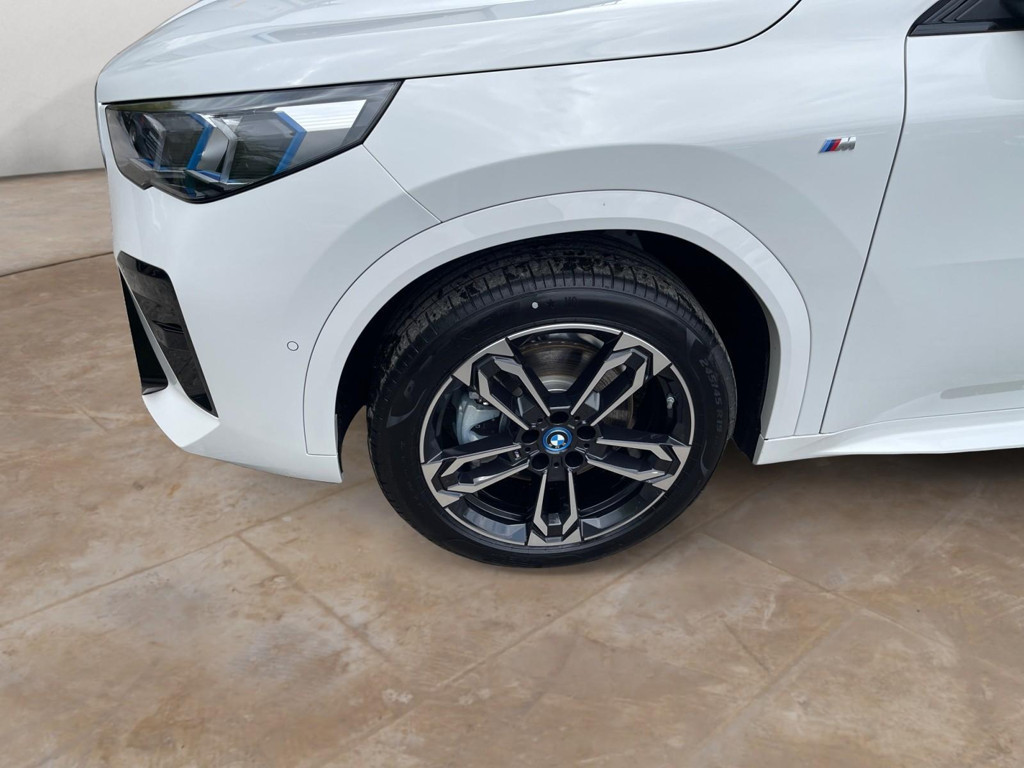 BMW iX2