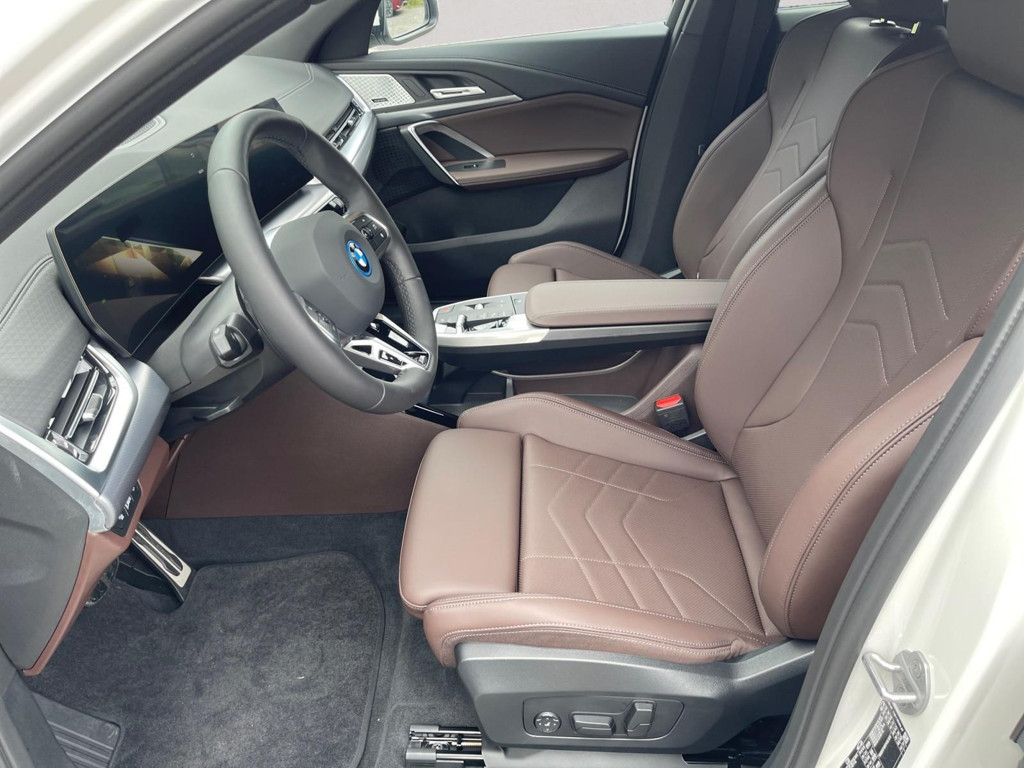 BMW iX2