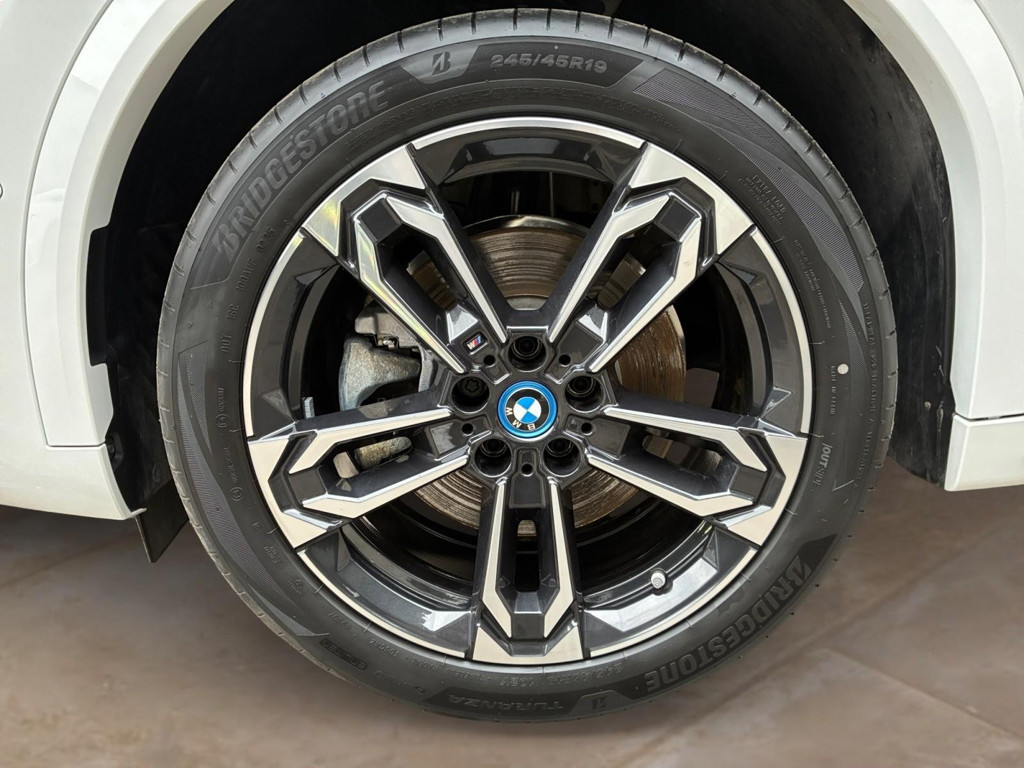 BMW iX2