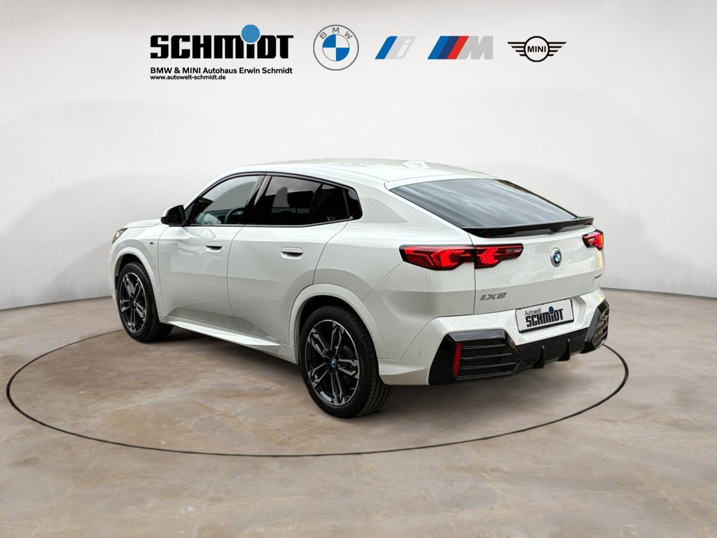 BMW iX2