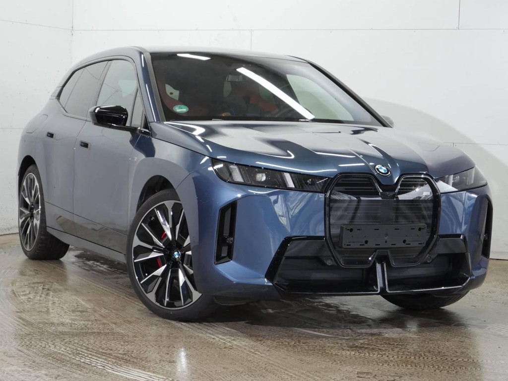BMW iX xDrive M70
