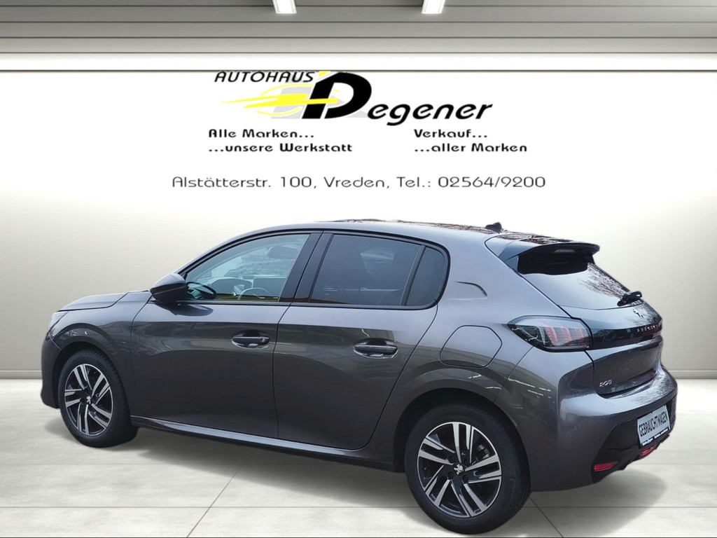 Peugeot 208 / LED / Allwetter / Kamera / Isofix / Navi