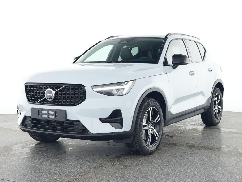 Volvo XC40 Plus Dark