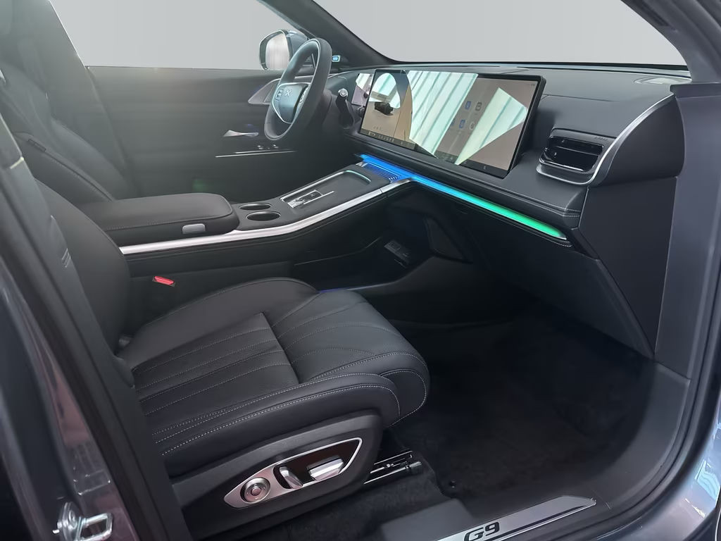 Xpeng G9
