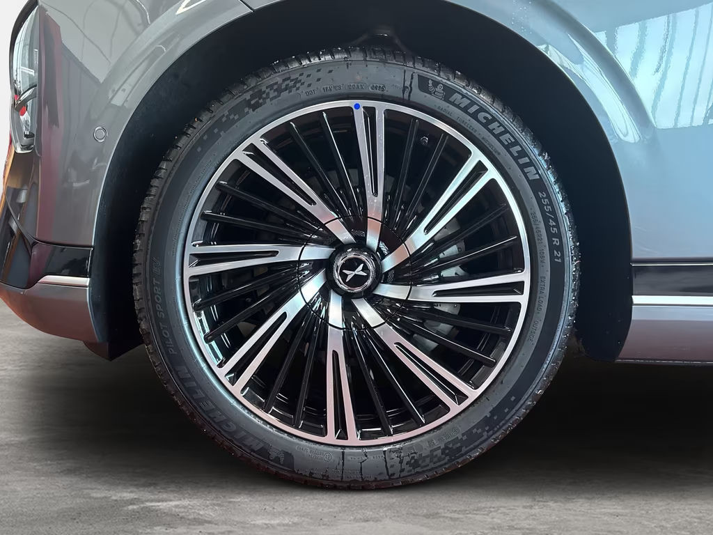Xpeng G9