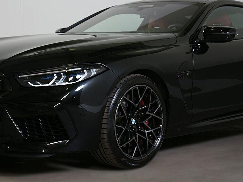 BMW M8