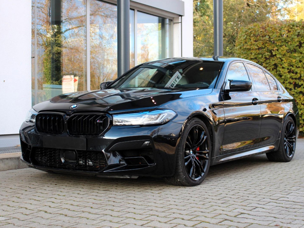 BMW M5 xDrive Competition Sedan