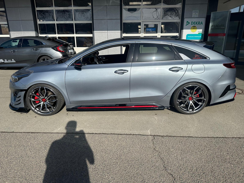 Kia ProCeed