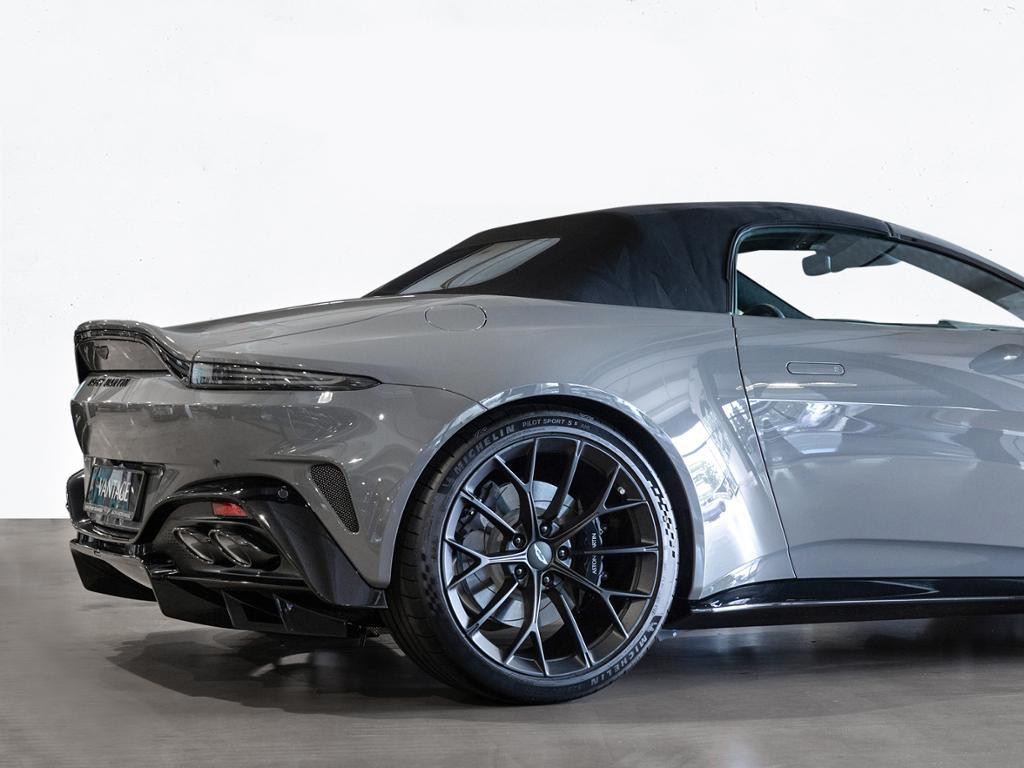 Aston Martin V8 Vantage