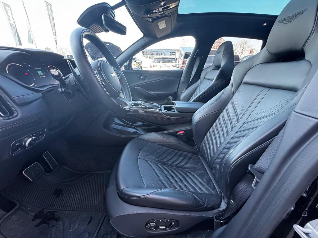Aston Martin DBX