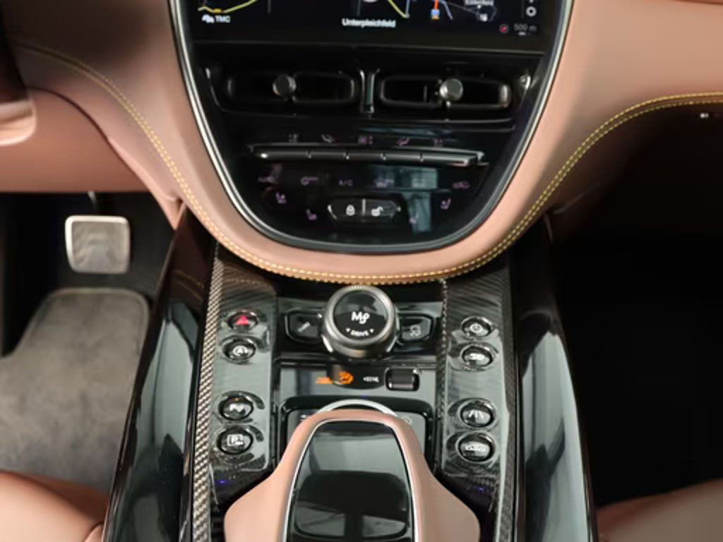 Aston Martin DBX