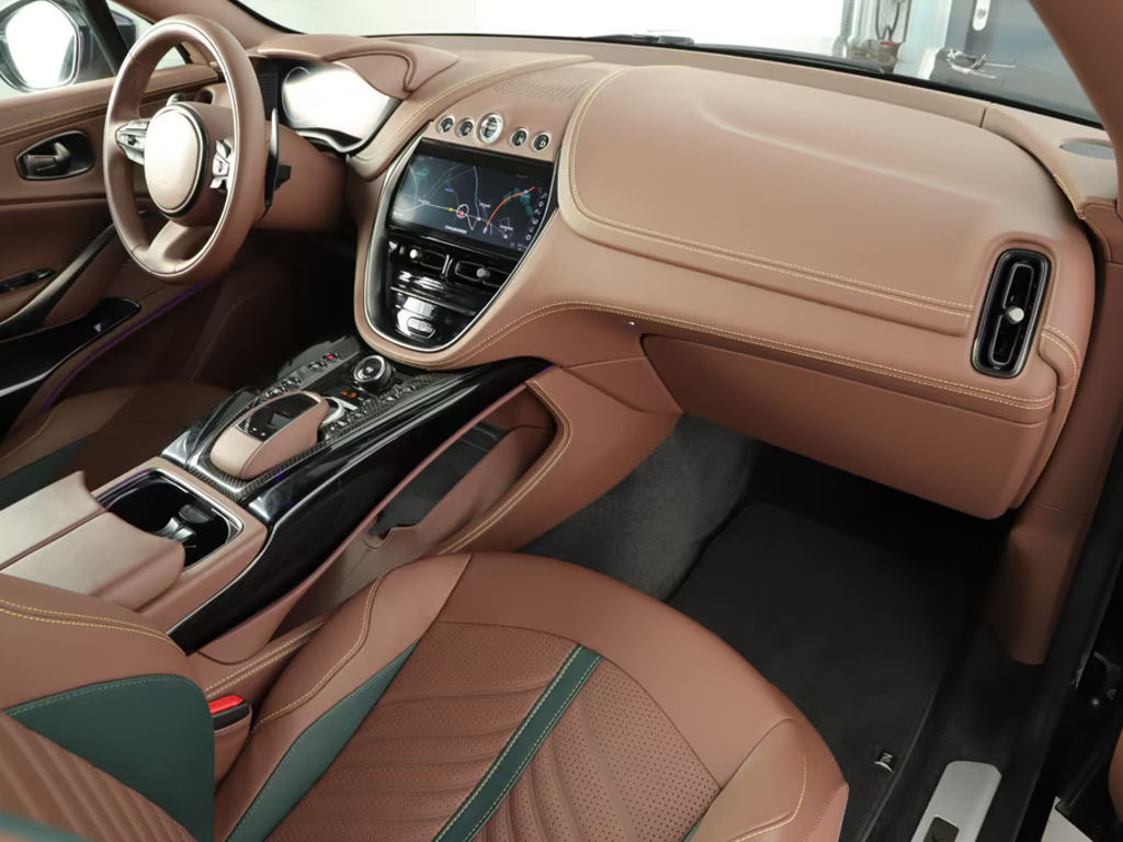 Aston Martin DBX
