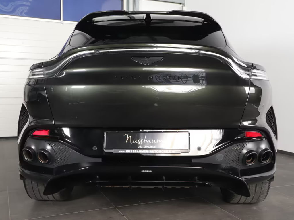 Aston Martin DBX