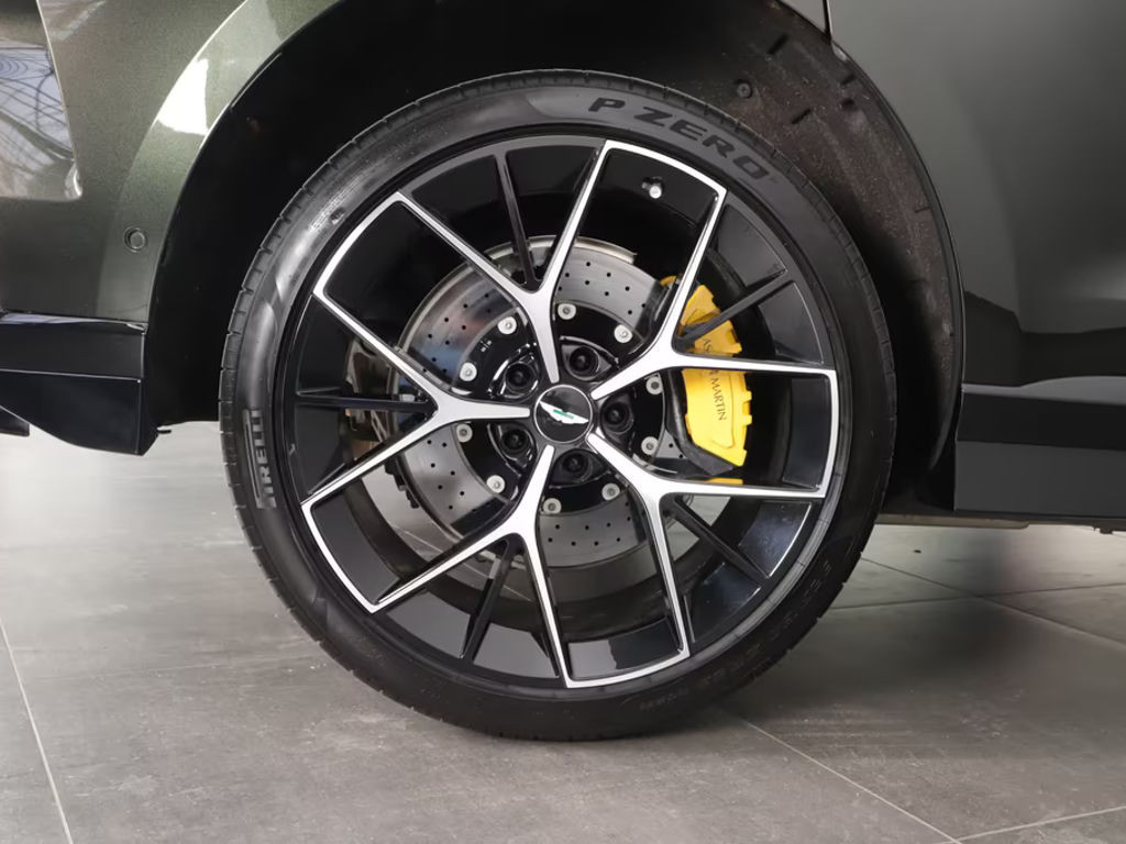 Aston Martin DBX