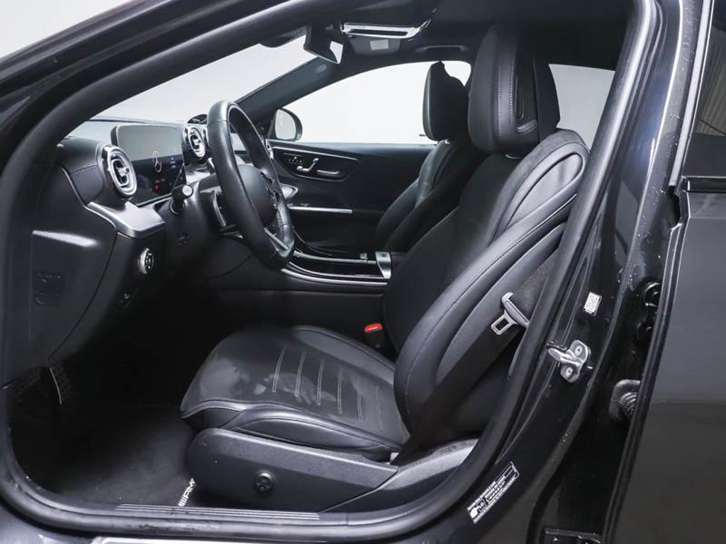 Mercedes-Benz C-Klasse C 300 AMG Line C 300 d Sedan