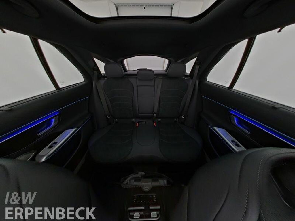 Mercedes-Benz E-Klasse E 300 AMG Line