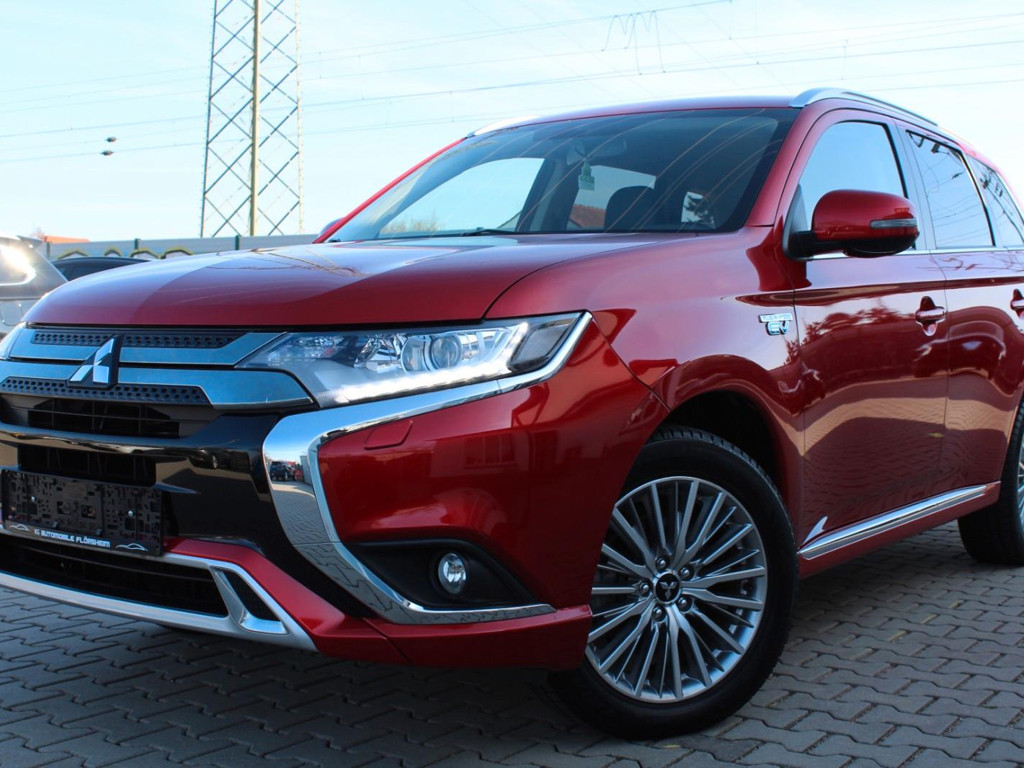 Mitsubishi Outlander PHEV 4WD