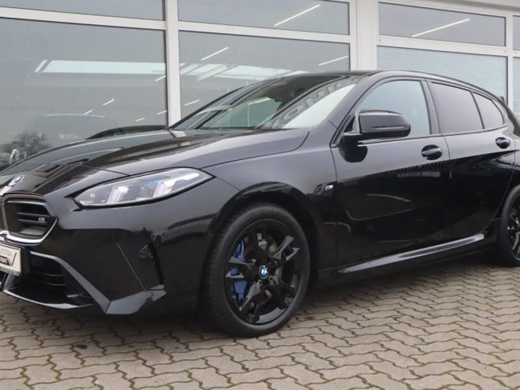 BMW 1 Serie 135 xDrive Sedan