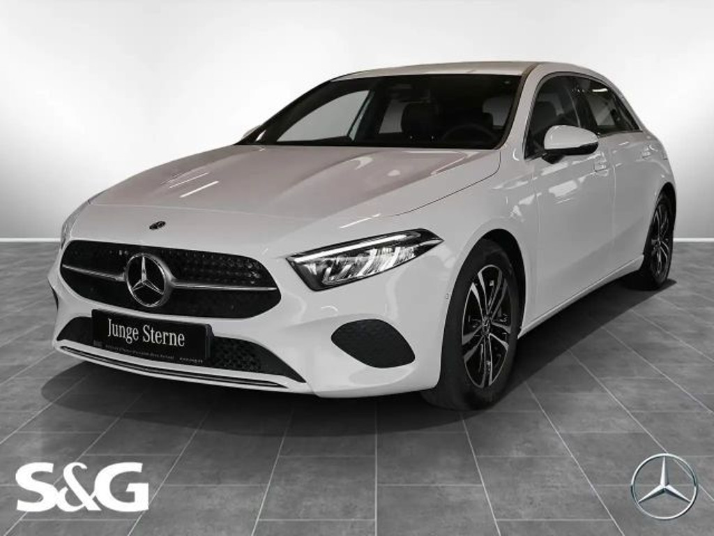Mercedes-Benz A-Klasse A 180 KAMERA+SPURHALTE+CARPLAY+MBUX+LED+17 ZOLL