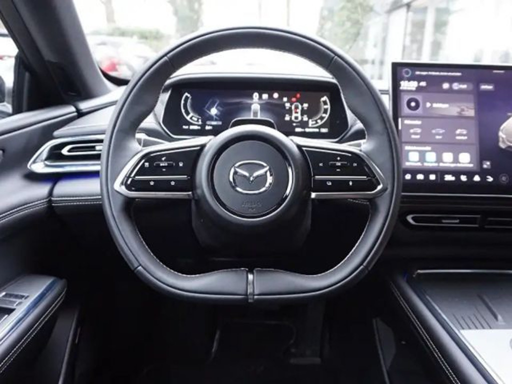 Mazda 6e
