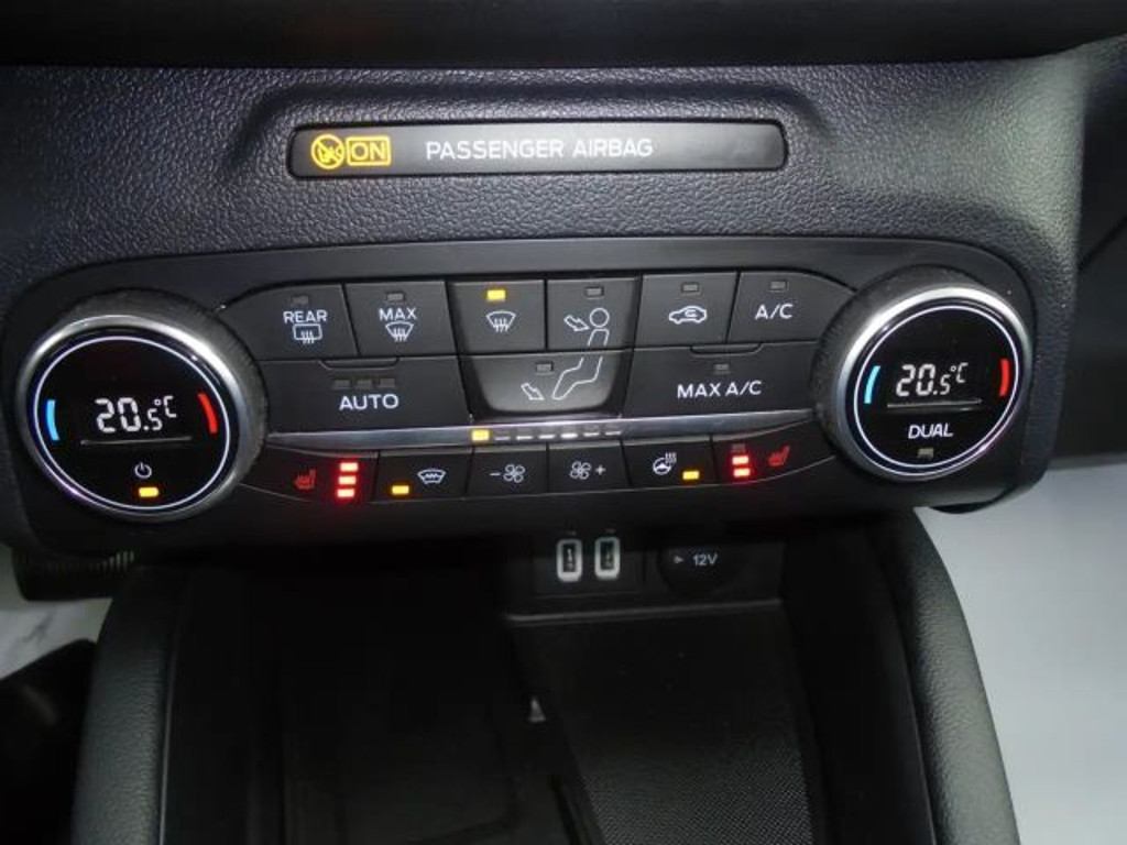 Ford Kuga Titanium Hybrid AWD X