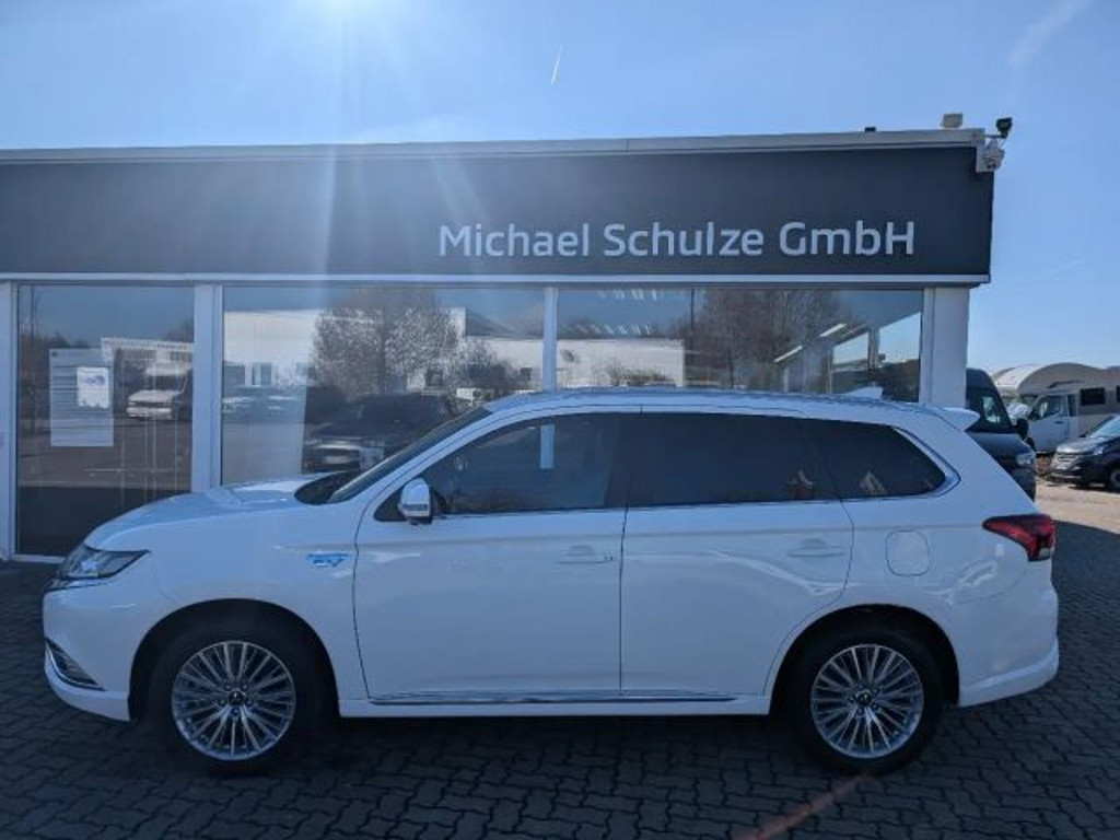 Mitsubishi Outlander PHEV 4WD MIVEC
