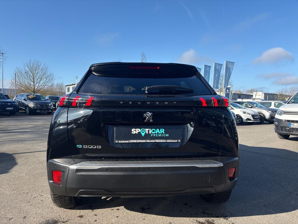 Peugeot e-2008