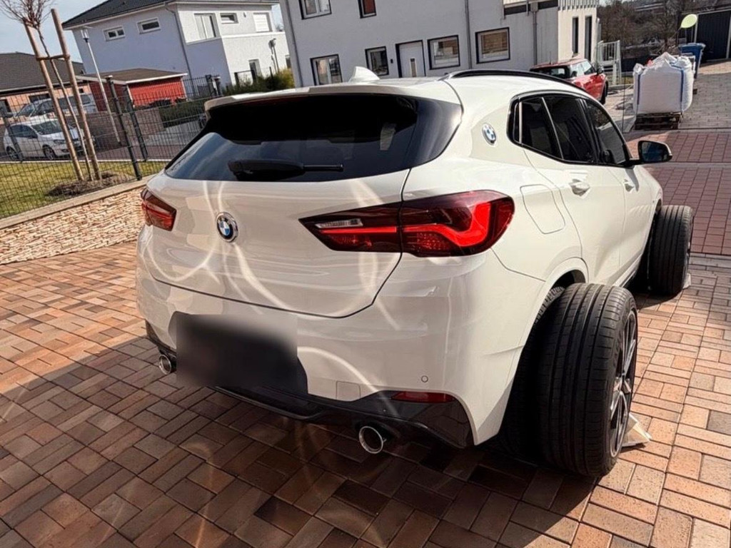BMW X2