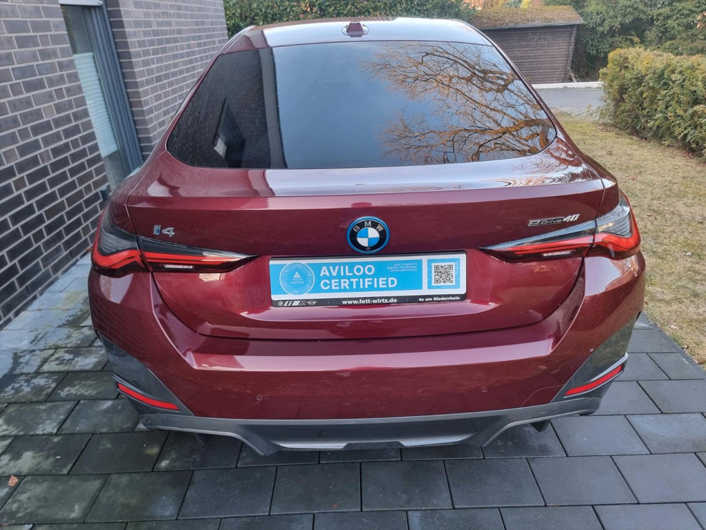 BMW i4