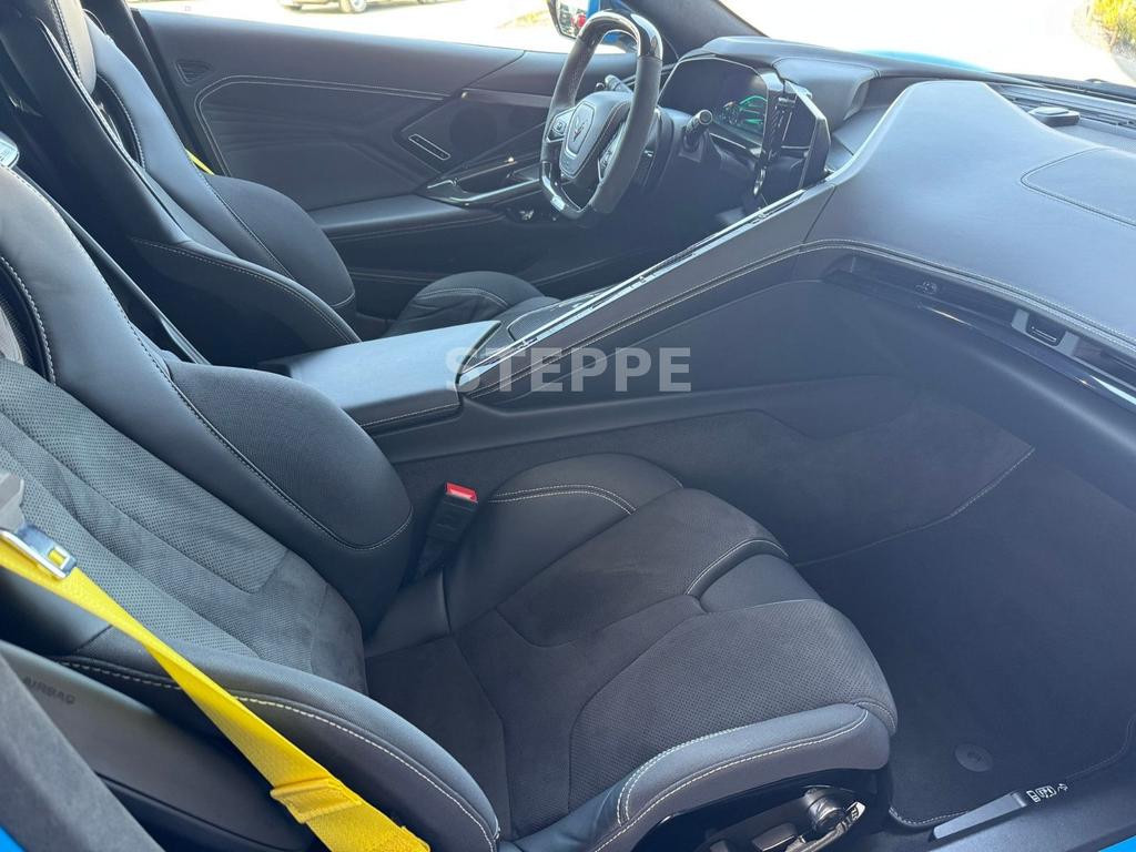 Corvette C8