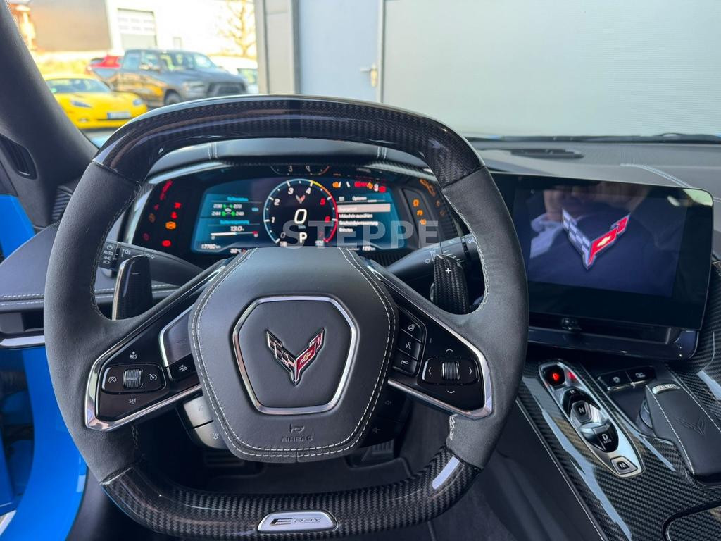 Corvette C8