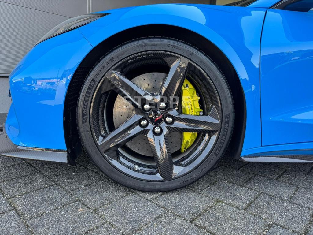 Corvette C8