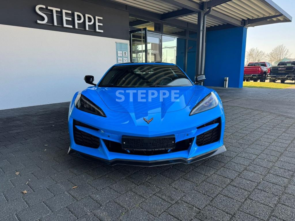 Corvette C8