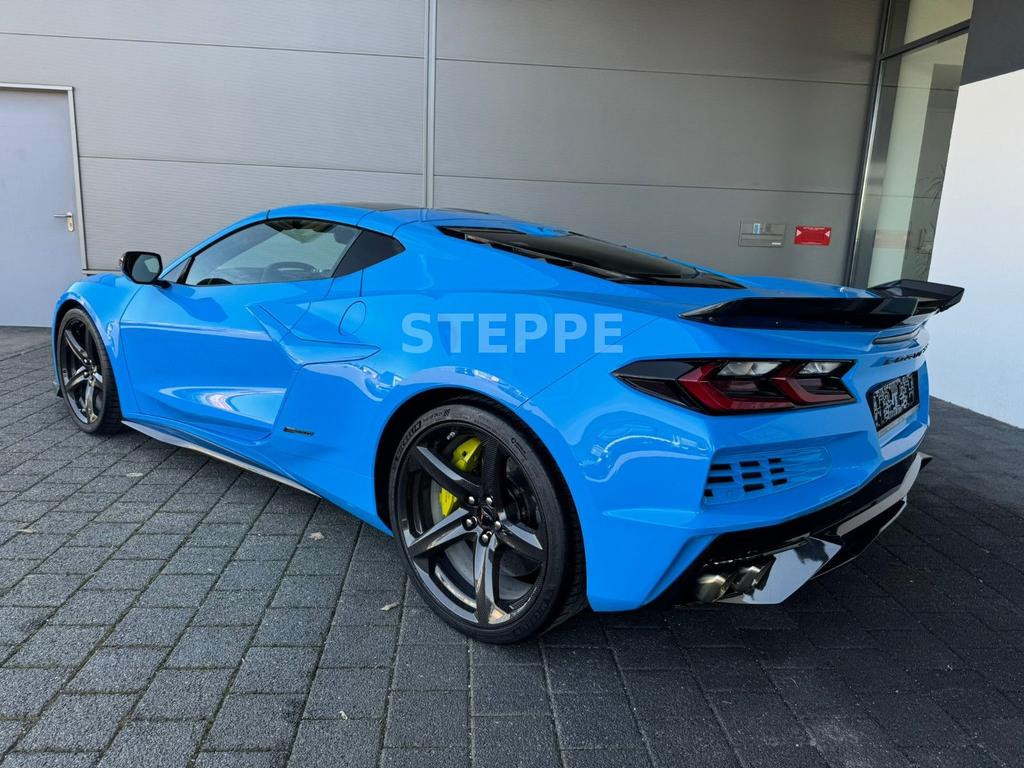 Corvette C8