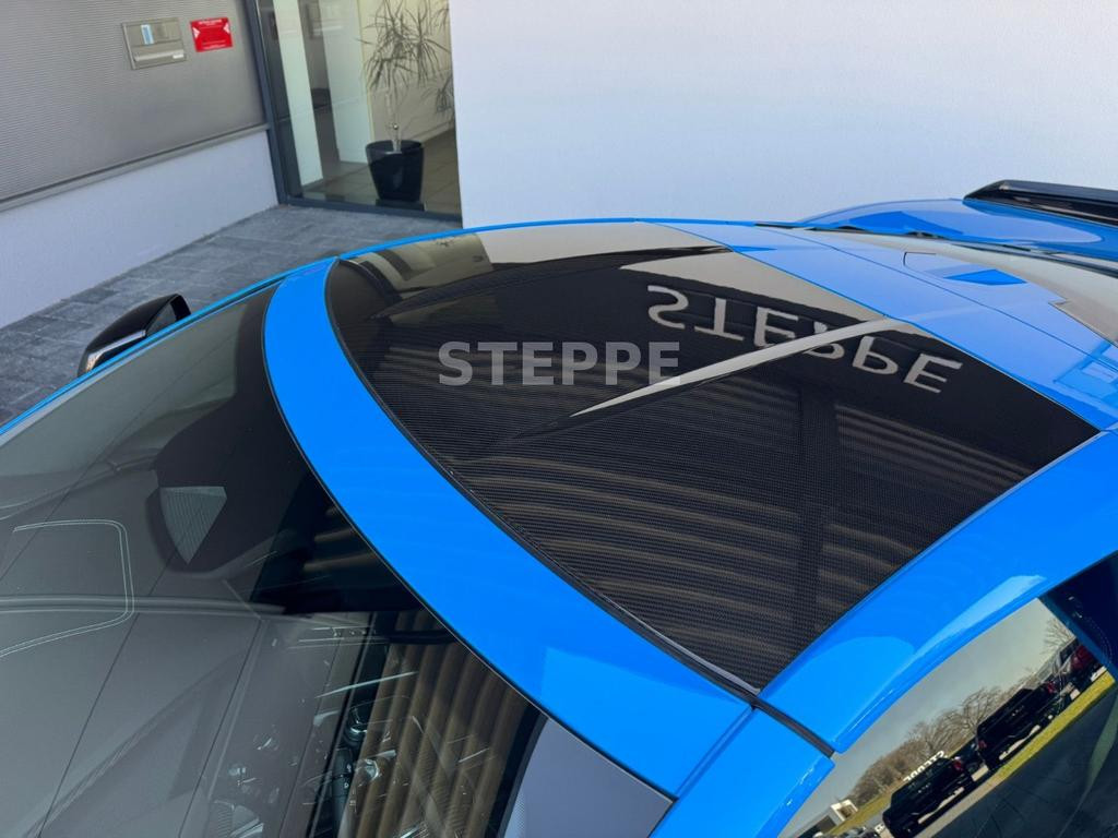 Corvette C8