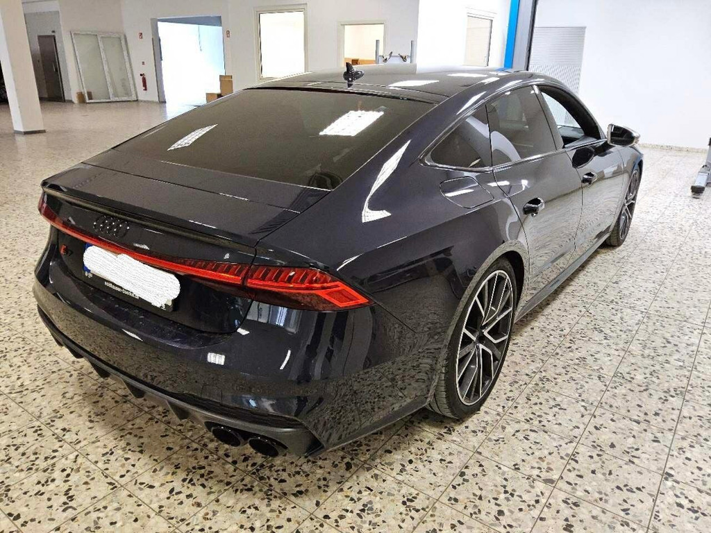 Audi S7