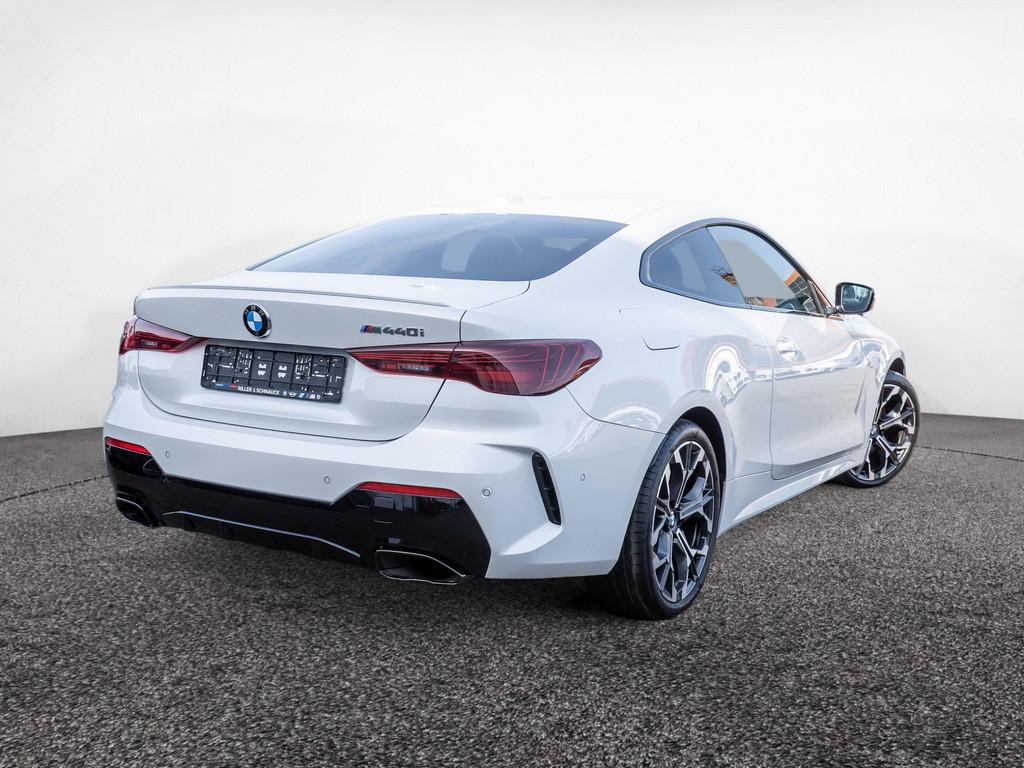 BMW M440