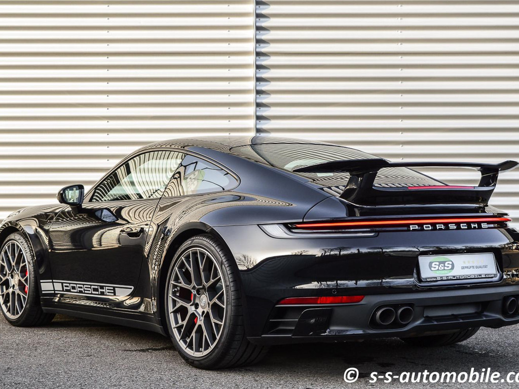 Porsche 992