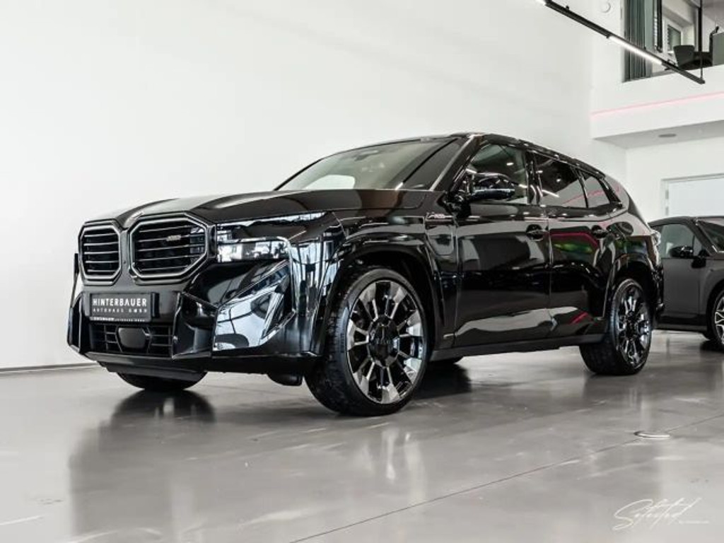 BMW XM
