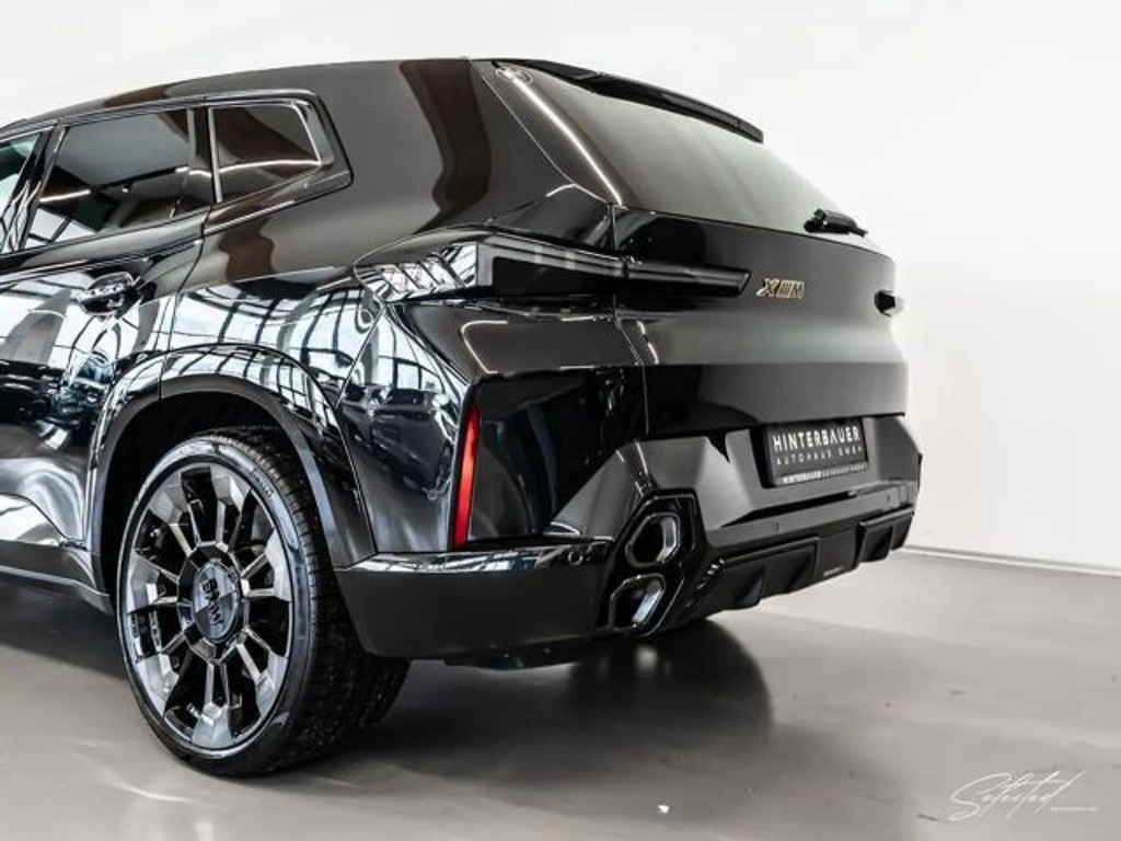 BMW XM