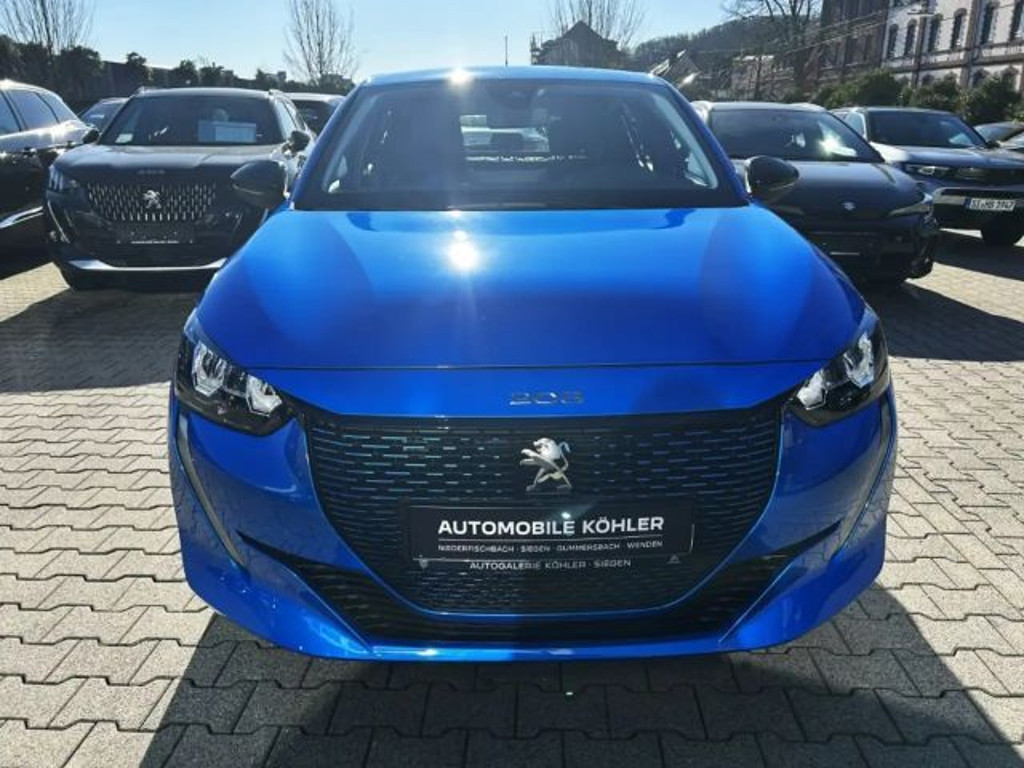 Peugeot e-208